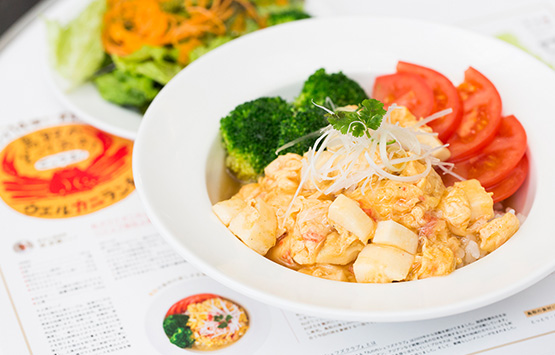 「紅ズワイガニのふわふわかに玉丼 ~シェフ秘伝上湯風~」