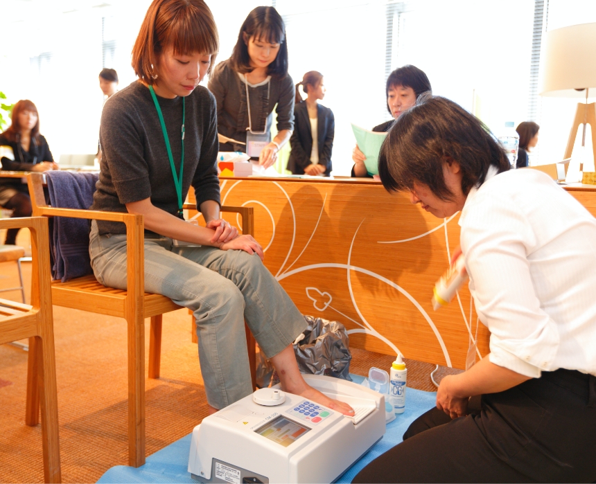 「働く女子1,000名白書」の誕生女性活躍推進法案が追い風に
